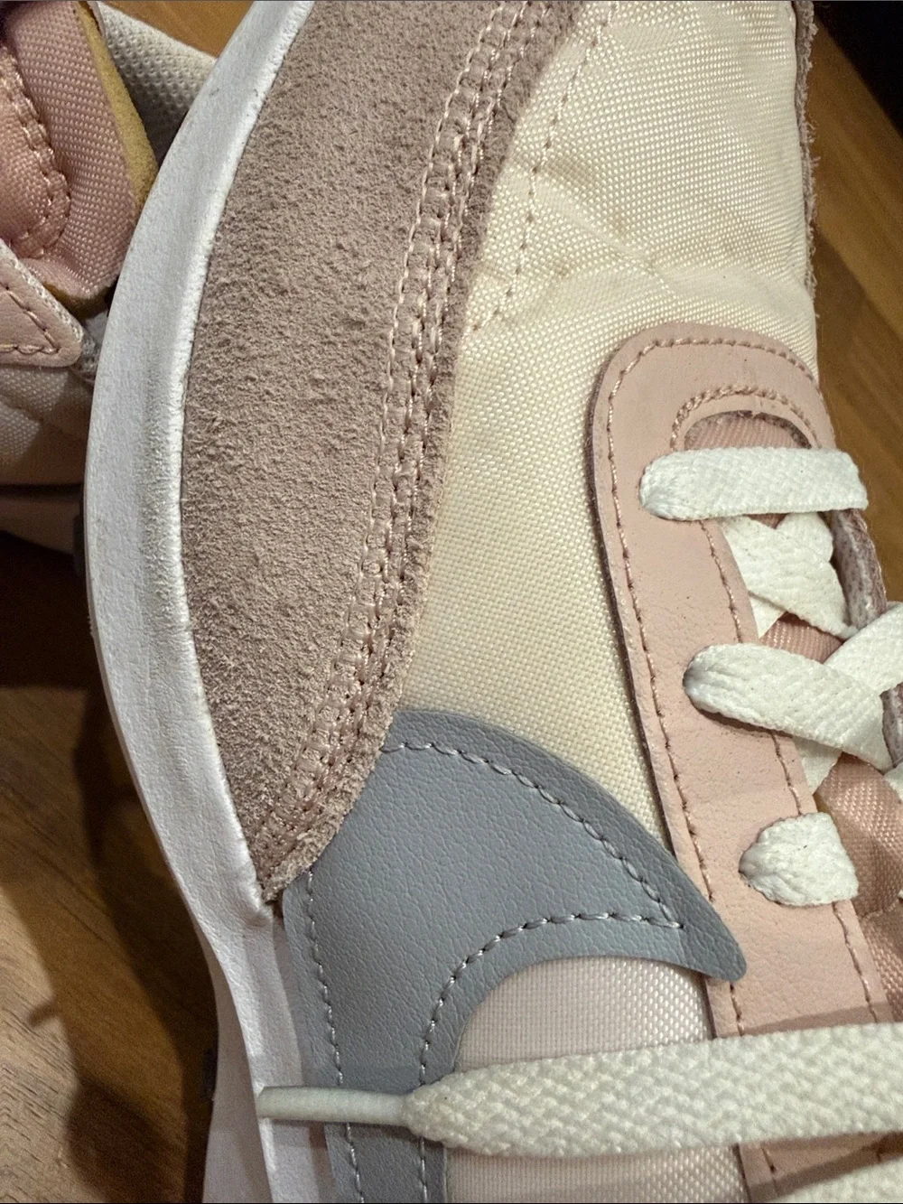 Nike Women’s waffle sneaker Pink, Cream & Gray